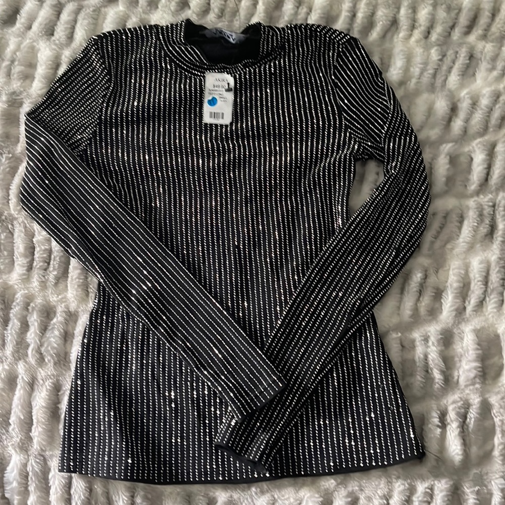 AKIRA sparkly top